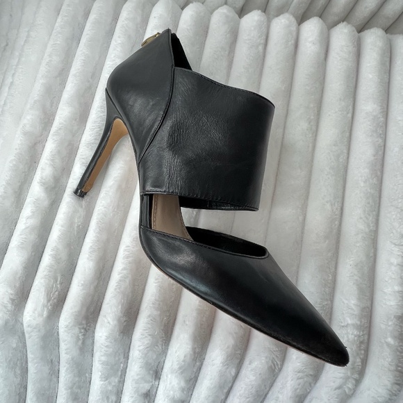 Vince Camuto Zip 3 1/2 " Heels with Penny Heel Black Size 8.5 - Picture 14 of 16